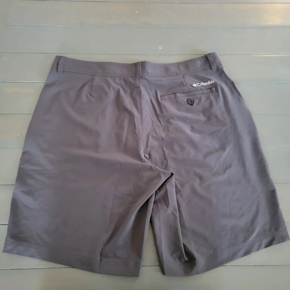 NWT Columbia Men's Gray Mist Trail Performance Shorts Size 38